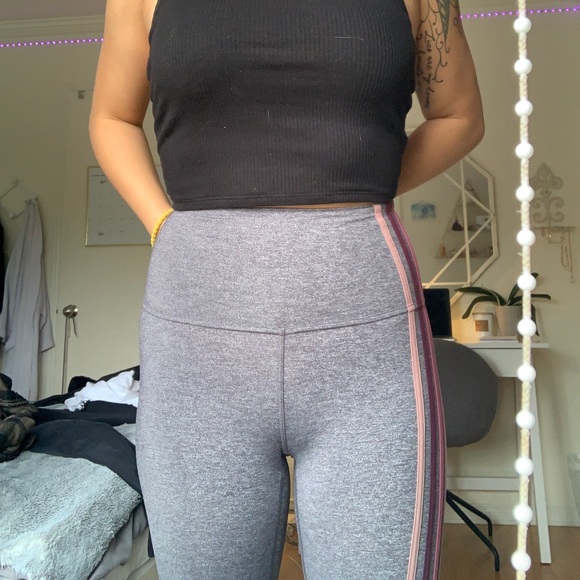 LULULEMON - Picture 4 of 5